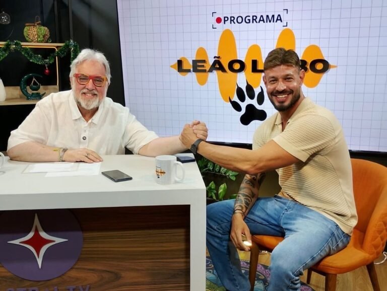Thiago Reghini participa de programa com Leão Lobo e conquista o público com carisma e leveza